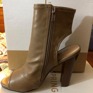 CALL IT SPRING Women's Woawia Boots Sandals